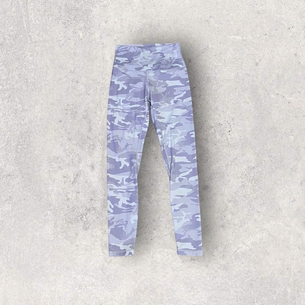 Women’s Gray Camo Leggings Size 4